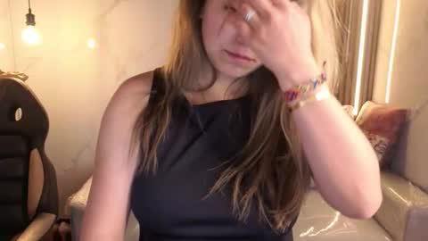 _kitten_1 online show from January 9, 4:06 am