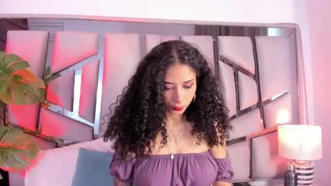 Lanna  online show from May 19, 11:39 am
