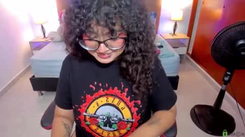 Liily online show from September 19, 8:41 pm