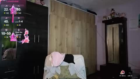 Lindasy online show from February 24, 2:33 am