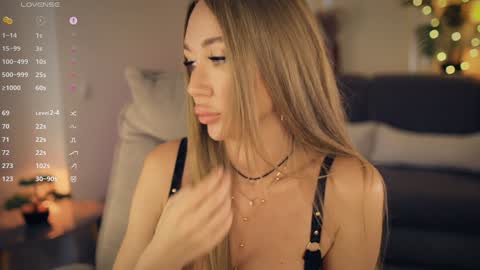 Melanie online show from October 27, 12:22 pm