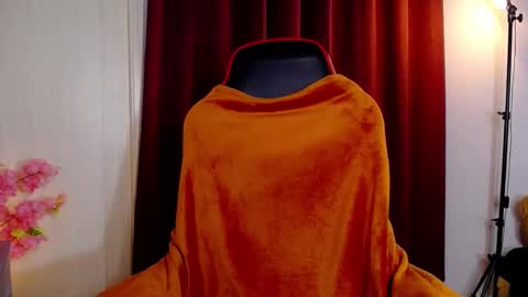 _luna10 online show from October 21, 5:17 pm