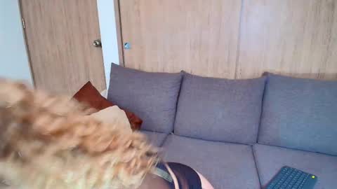 Lady Chanel online show from October 6, 3:50 pm