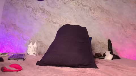 Maddy online show from September 11, 1:55 pm