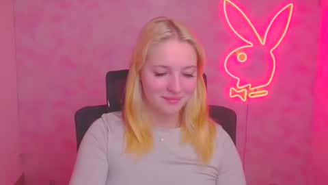 Melanie online show from October 8, 5:45 am