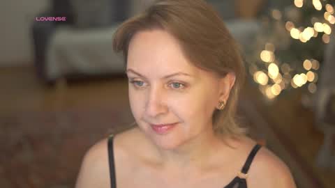 _million_dollarsmile online show from January 8, 9:53 am