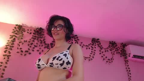 Hinata 3 online show from April 12, 2:31 pm