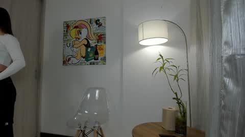 kimberley cruz online show from March 1, 11:17 am