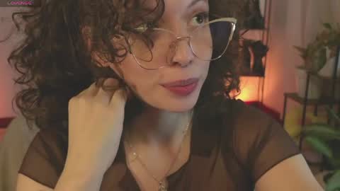 Mara Independent model online show from April 3, 7:01 pm