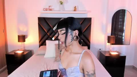 mizuki  online show from April 13, 2:51 pm