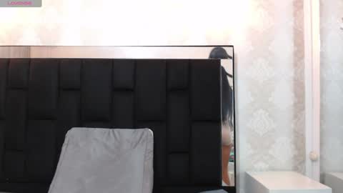 Molly online show from January 17, 7:38 pm