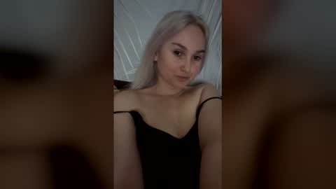 _moon_star online show from April 15, 7:58 pm