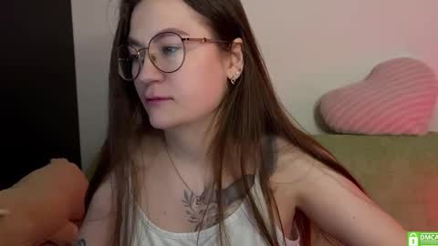 Mia with a big heart  online show from March 11, 3:14 am