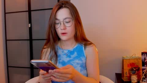 Mia with a big heart  online show from January 14, 2:40 am