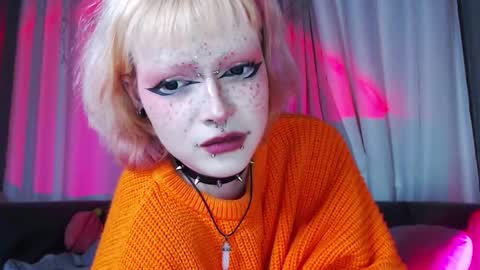 Nicole online show from December 2, 9:28 pm