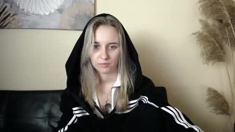 Nica online show from November 16, 4:40 pm