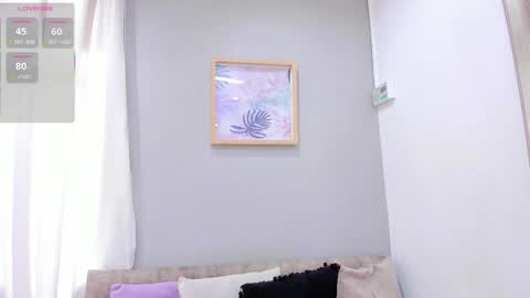   online show from November 4, 12:10 pm