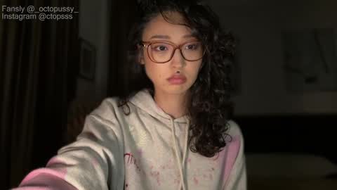 Mikayla online show from April 15, 10:43 pm