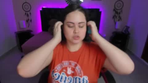 Olivia jones online show from December 2, 11:56 am