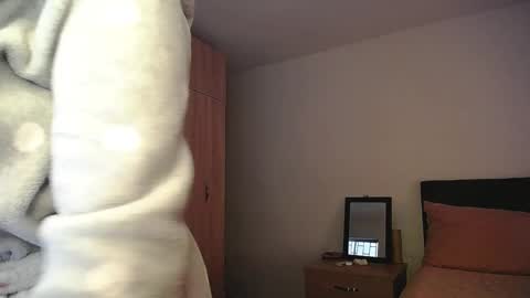 Paris online show from March 21, 8:03 pm