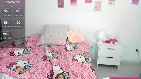 Pinky online show from February 4, 9:51 pm