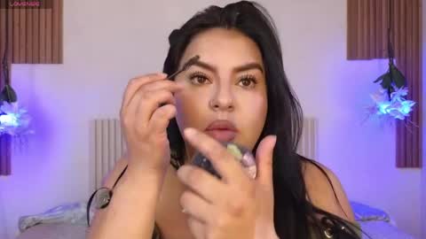 Laura online show from April 24, 6:22 pm