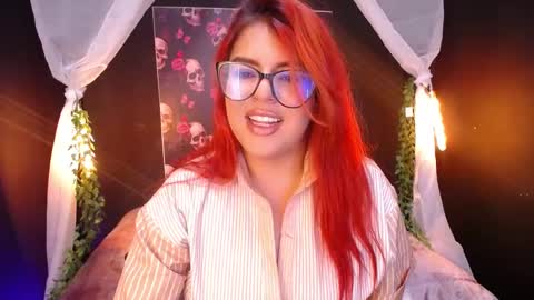 Laura online show from December 23, 9:18 pm