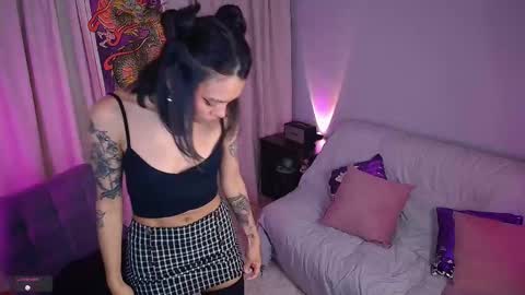 Laura online show from February 4, 12:46 am