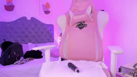 Sharlot online show from September 17, 2:15 pm