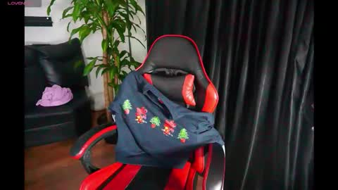 _sharlotte777 online show from February 24, 4:49 pm