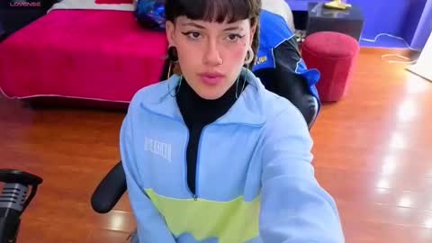 _sharlotte777 online show from October 13, 2:09 pm