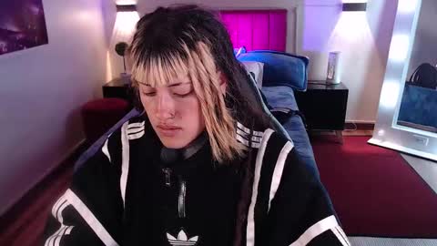 _sharlotte777 online show from March 2, 1:09 pm