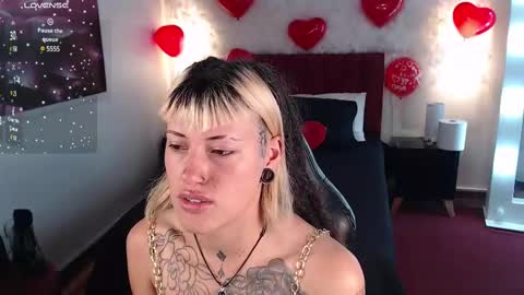 _sharlotte777 online show from February 15, 1:38 pm