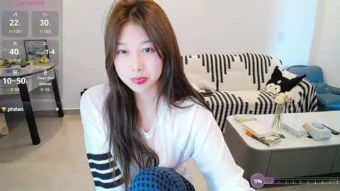 winni online show from April 7, 6:48 am