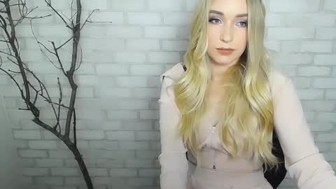 Rachel online show from December 5, 8:00 pm