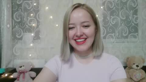 _sweet_smile_ online show from September 13, 8:17 pm