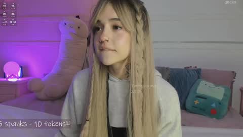 _tammarra_ online show from February 22, 2:16 pm