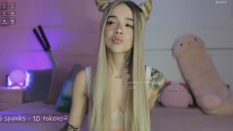 _tammarra_ online show from February 5, 3:53 pm