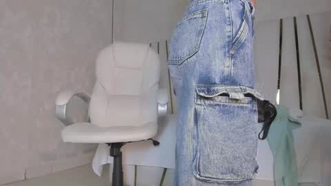 Rousse  online show from January 18, 6:53 pm