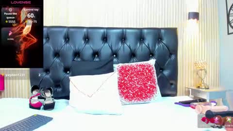 Veronica  online show from May 20, 5:04 am