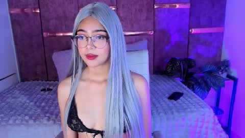   online show from November 20, 8:32 pm