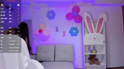 Luisa  online show from April 16, 5:41 am