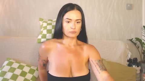 Lea online show from May 2, 2:31 pm