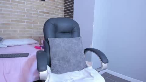 abbey_walker online show from October 7, 11:36 am