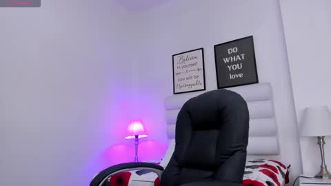 abbey_walker online show from February 13, 11:45 am