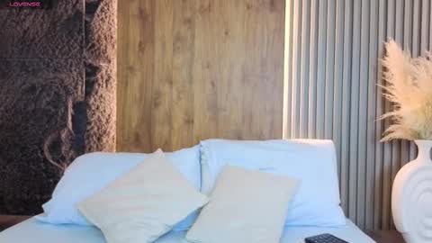 Abbygail online show from October 1, 1:05 pm