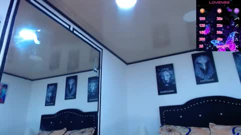 abbyshinne online show from October 28, 4:13 pm