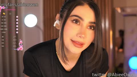 abie_owen online show from October 7, 11:53 pm