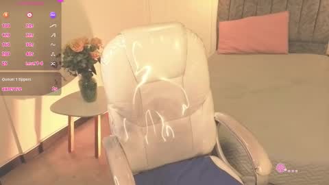 Abigail online show from February 25, 11:47 pm