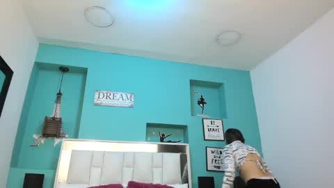 Miss Abril  online show from February 17, 12:05 pm